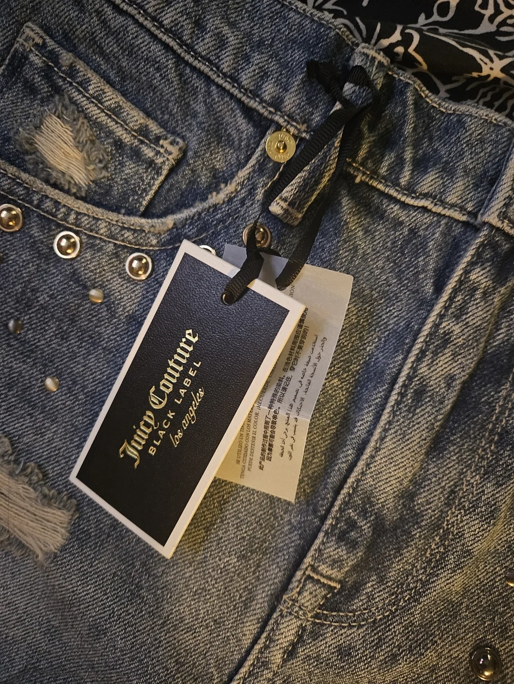 Juicy Couture Black Label Studded Distressed Denim Shorts NWT - Size 27